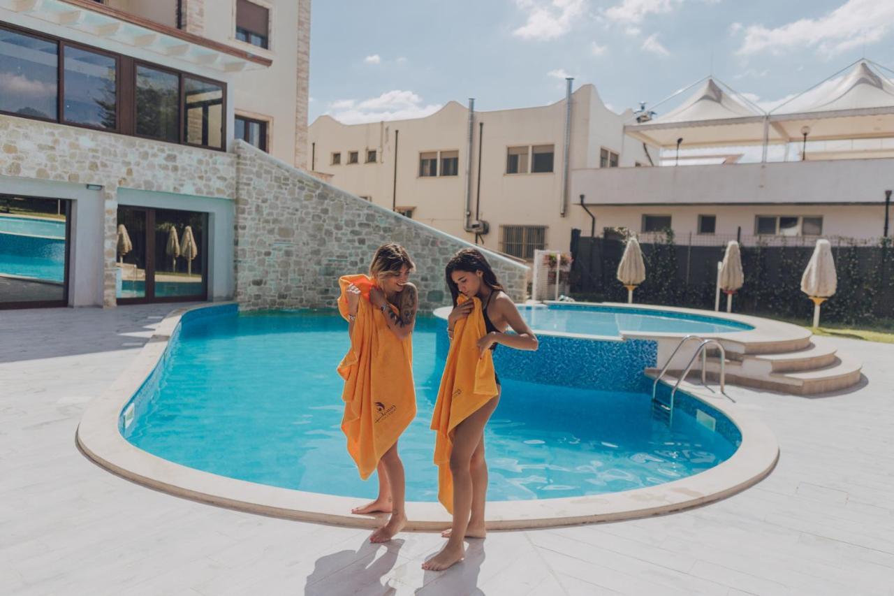 Halanus Hotel And Resort Alanno Exterior photo